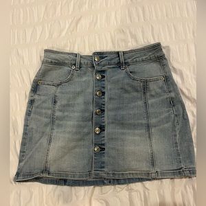 AMERICAN EAGLE BUTTON DOWN JEAN SKIRT